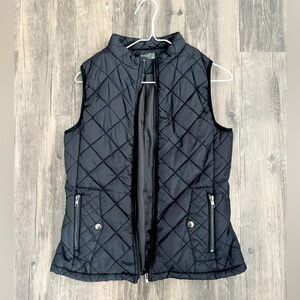 Black Quilted Vest with Zipper Pockets